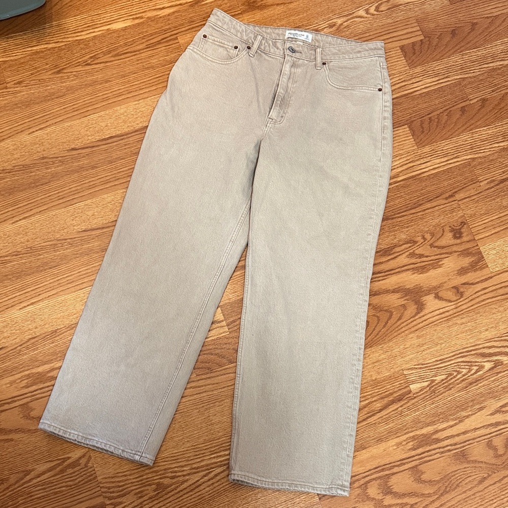 Abercrombie & Fitch Wide Leg Jeans in Light Beige